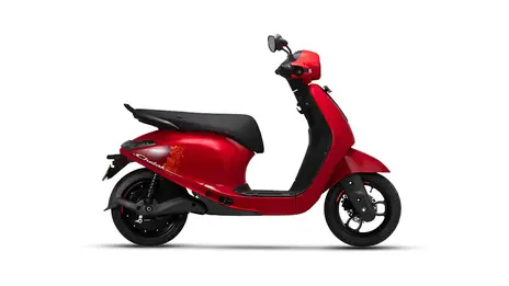 Bajaj Chetak C2501 Racing Red