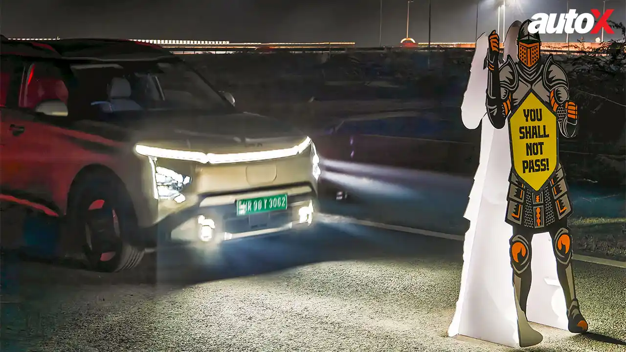 Kia Carens Clavis EV ADAS Night Test.jpg