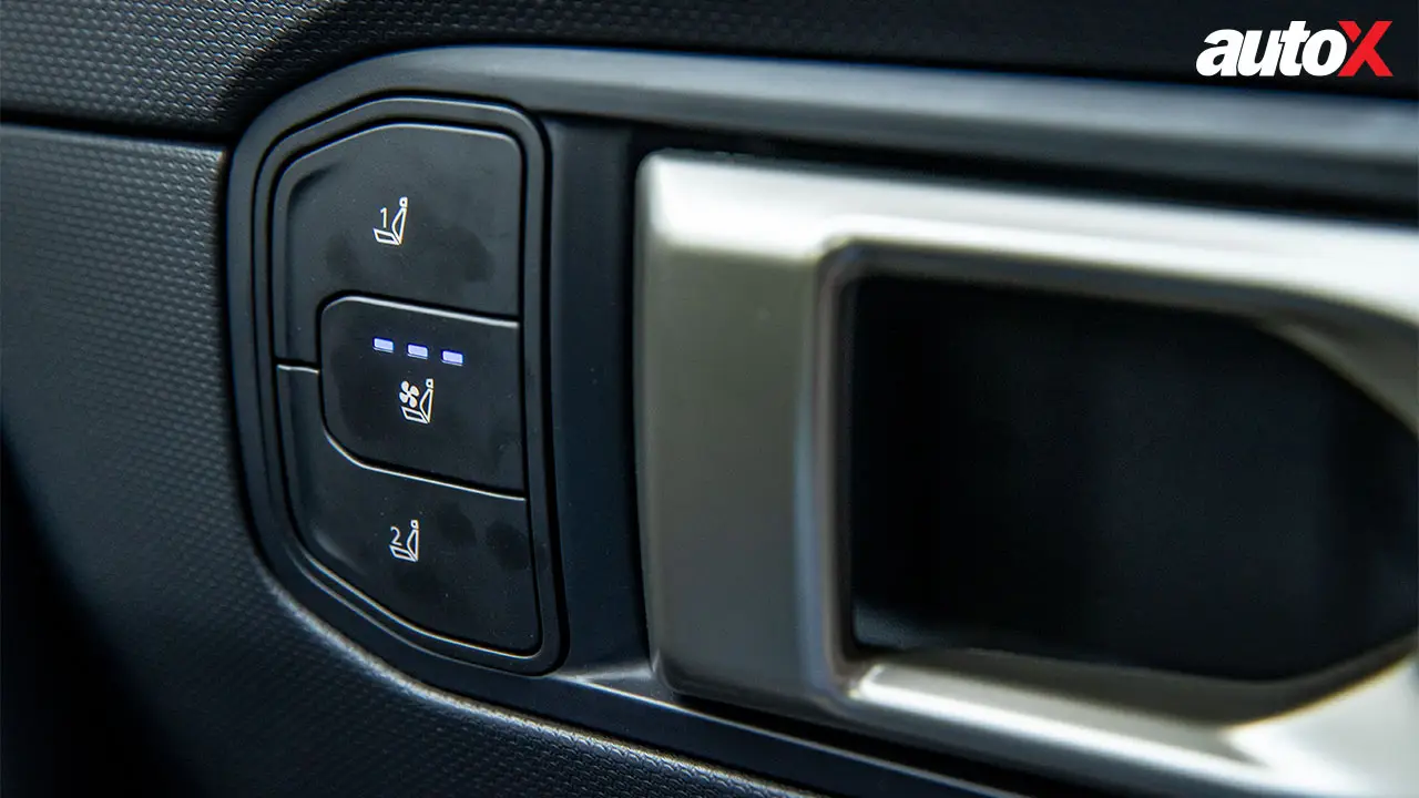 Kia Seltos_Seat-Switches.jpg