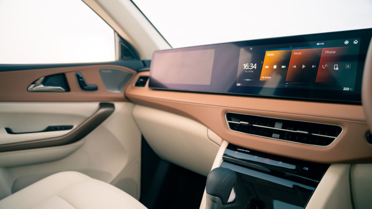 Mahindra XUV 7X0 Display.jpg