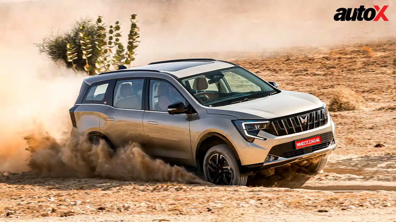 Mahindra XUV 7XO SUV Action Shot.jpg