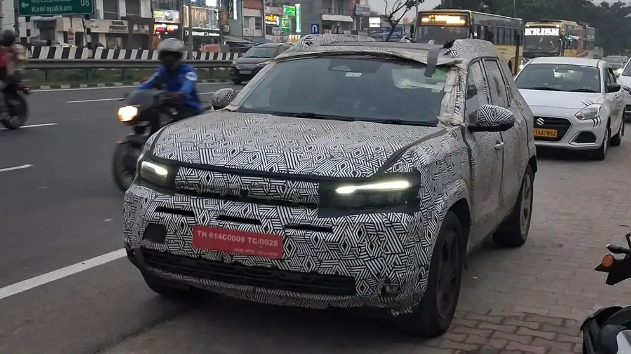 New Renault Duster Spied in India New Renault Duster Spied in India