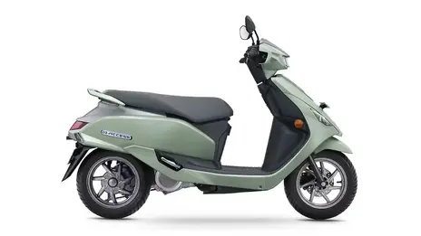 Suzuki E Access Pearl Jade Green and Metallic Mat Fibroin Gray