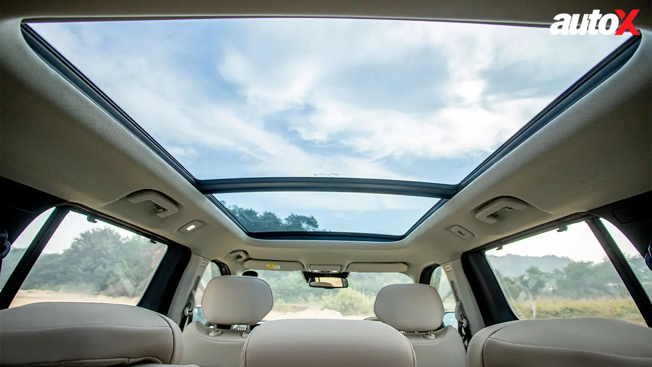 Tata Sierra_Sunroof-top.jpg