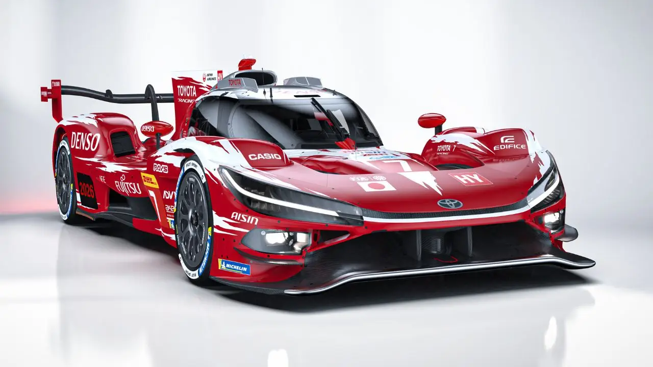 Toyota TR010 WEC hypercar (1).jpg