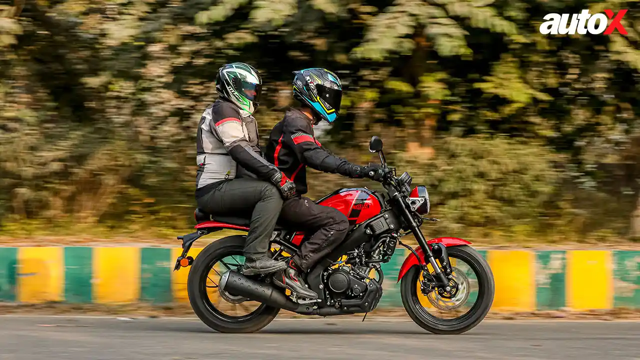 Yamaha XSR 155_side-profile-dynamic.jpg