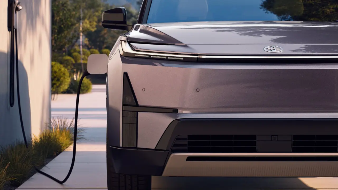 2027 Toyota Highlander Electric SUV (1).png