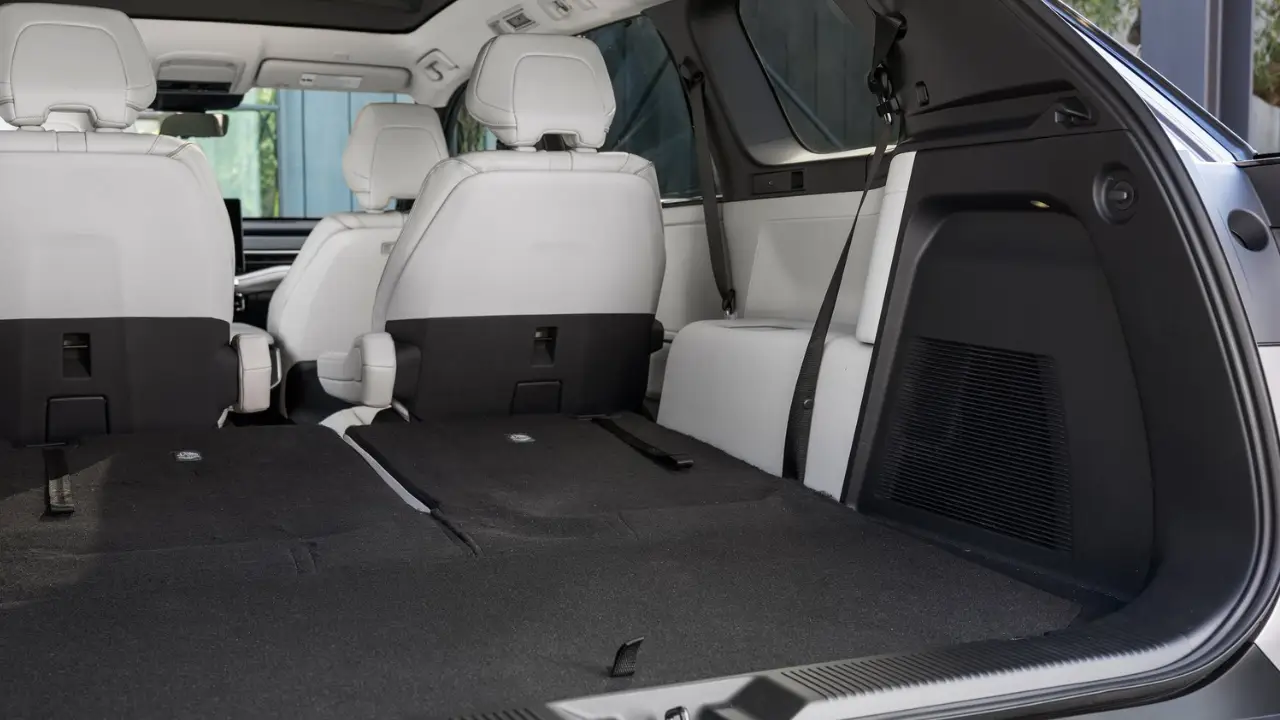 2027 Toyota Highlander Electric SUV Boot.png