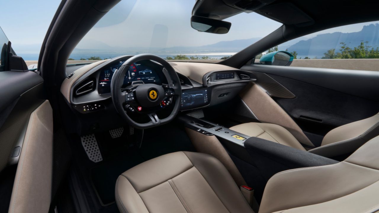 Ferrari Amalfi Interior.jpg