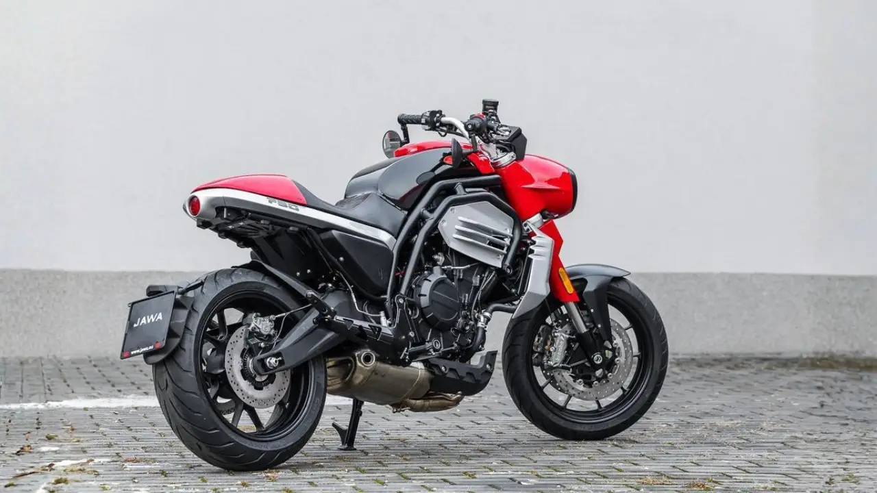 Jawa 730 Twin Motorcycle Neo-Retro Motorcycle Rear.png