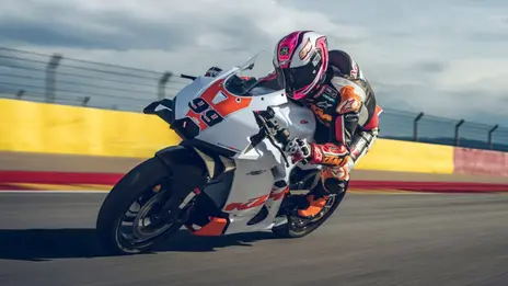 KTM 990 RC R Track Unveiled 1772093123974