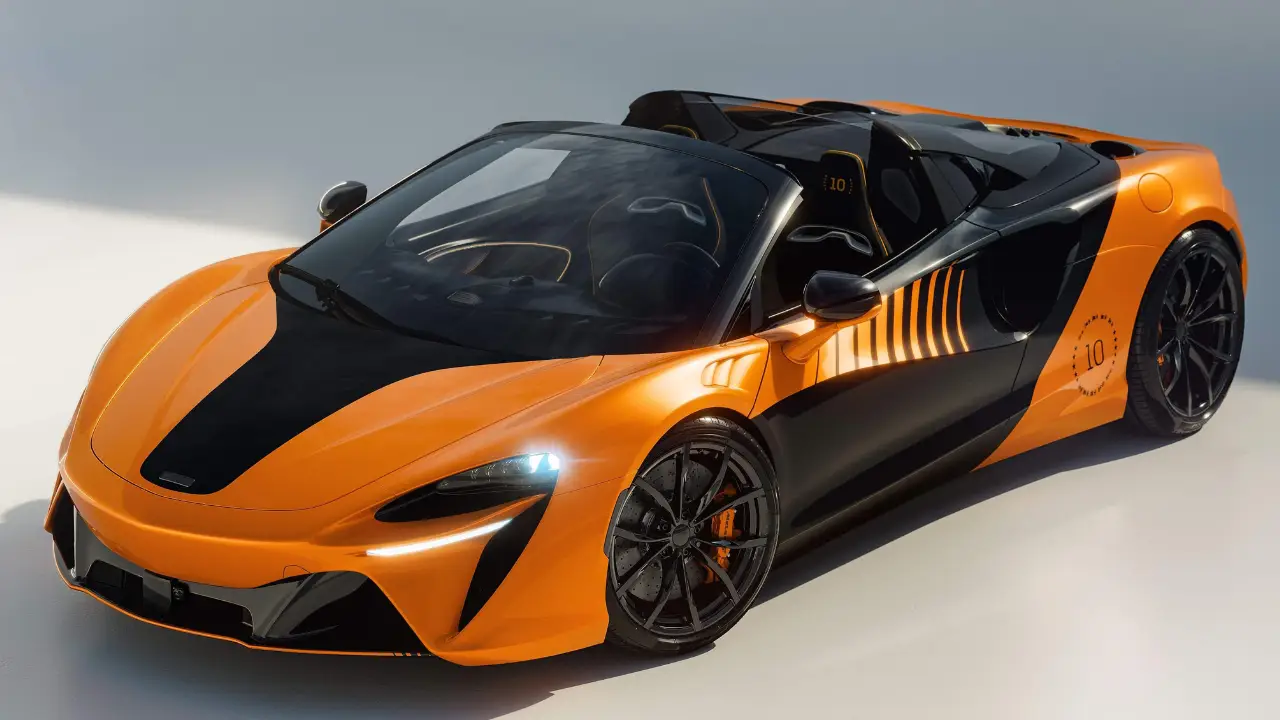 McLaren Artura Spider MCL39 Championship Edition Front.png