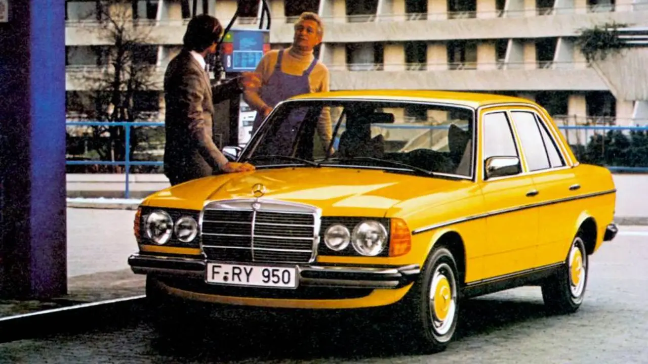 Mercedes-Benz_W123_50_Years_Srini_Opinion_14.jpg