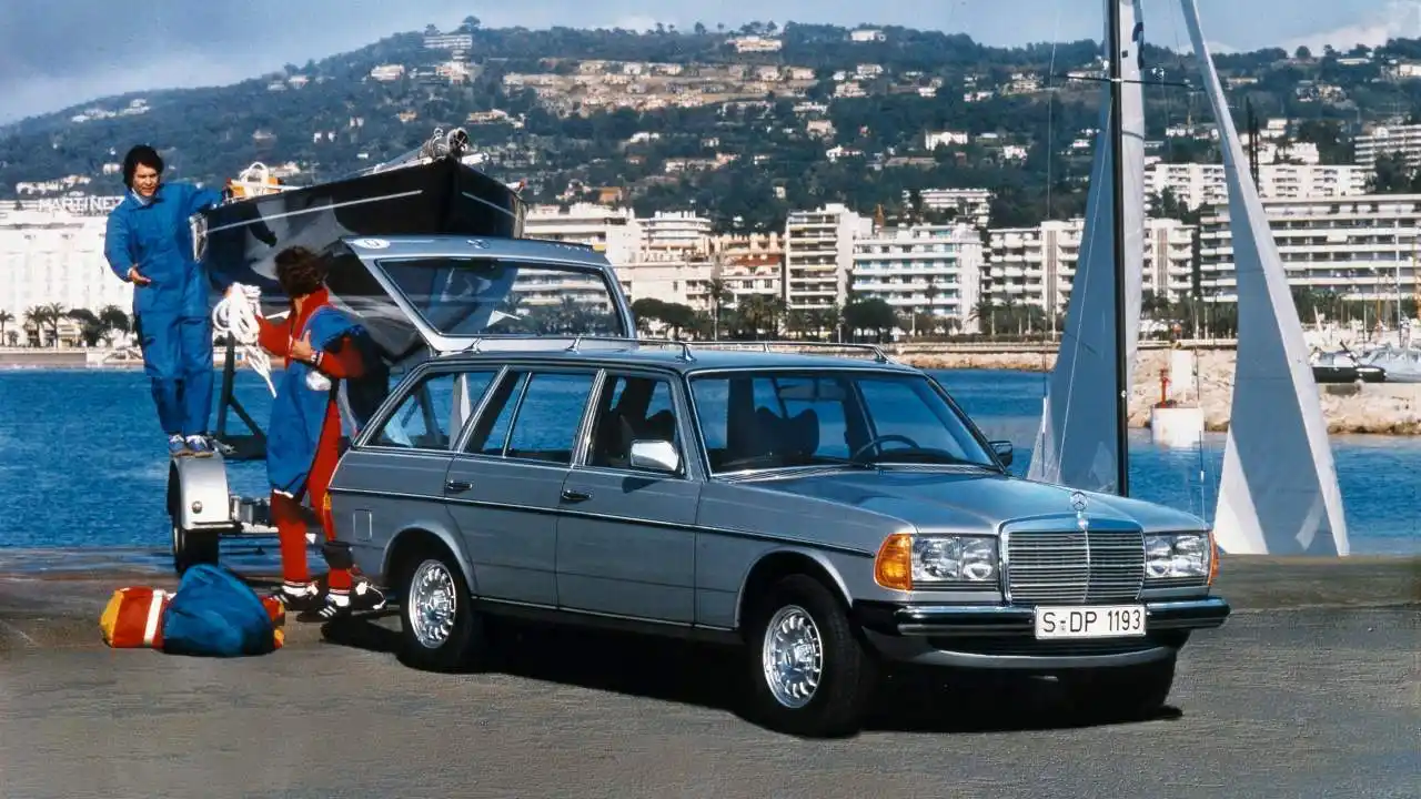 Mercedes-Benz_W123_50_Years_Srini_Opinion_9.jpg