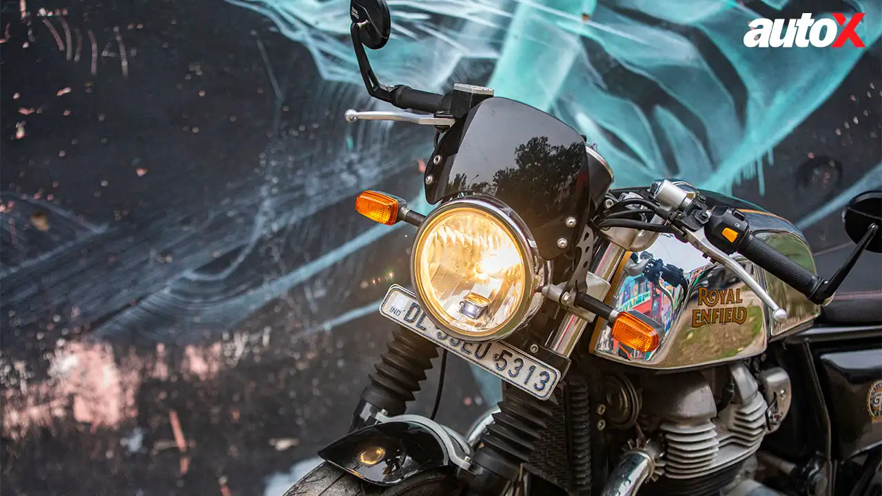 Royal Enfield Continental GT 650-Headlight.jpg