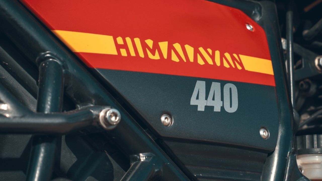 Royal Enfield Himalayan 440 Side (1).jpg
