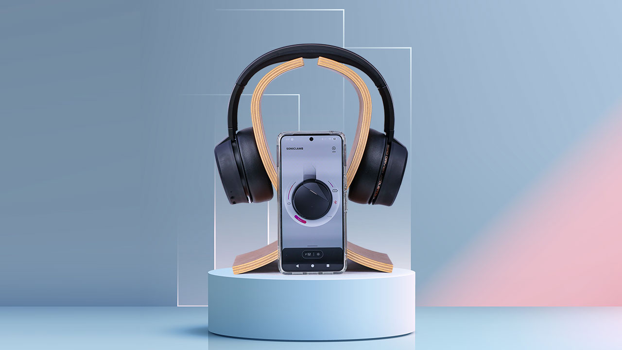 Sonic Lamb Headphone.jpg