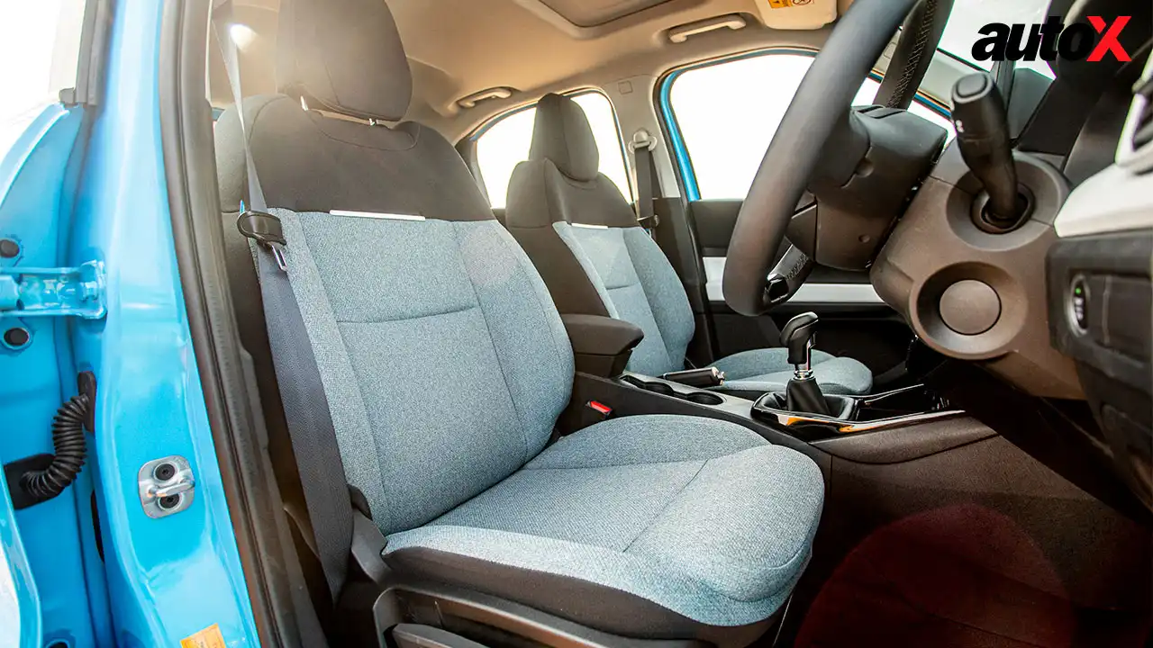 Tata Punch-front-seat.jpg