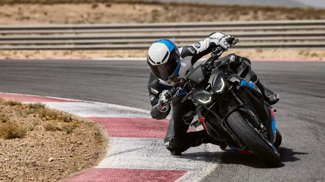 2026 BMW M 1000 R  (2).png