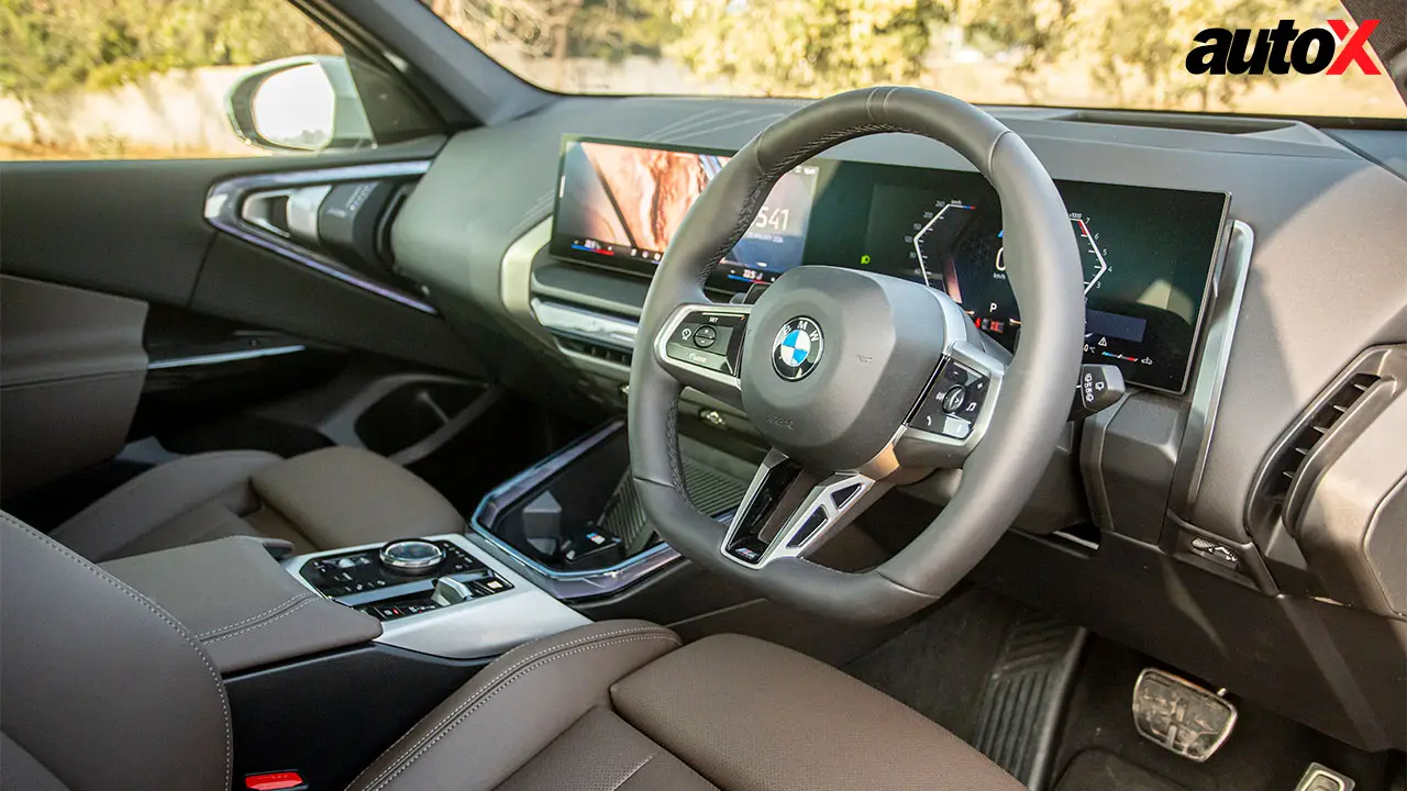 BMW X3 30-View-Of-Steering-Console.jpg