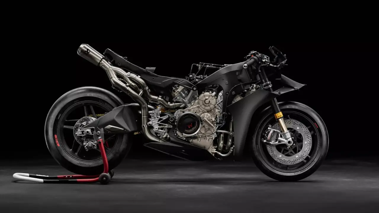 Ducati Superleggera V4 Centenario Edition Carbon-fiber frame .png