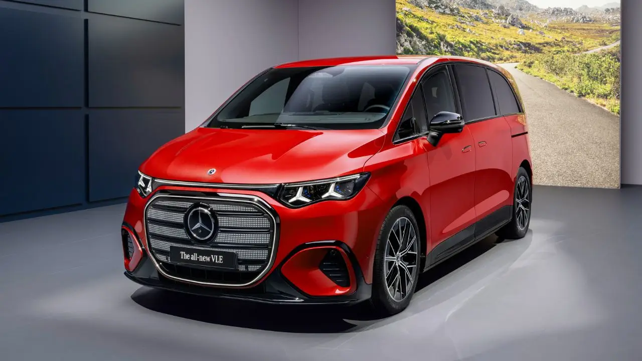 Mercedes-Benz VLE (1).jpg