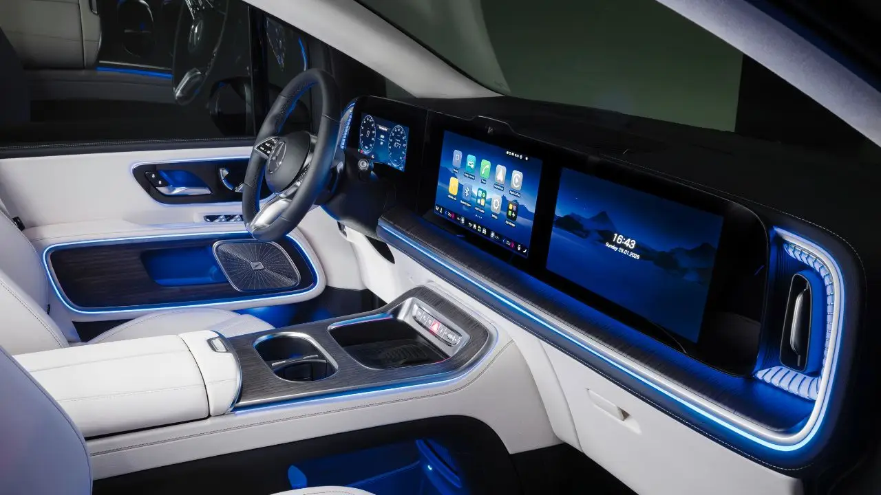 Mercedes-Benz VLE Interior.jpg