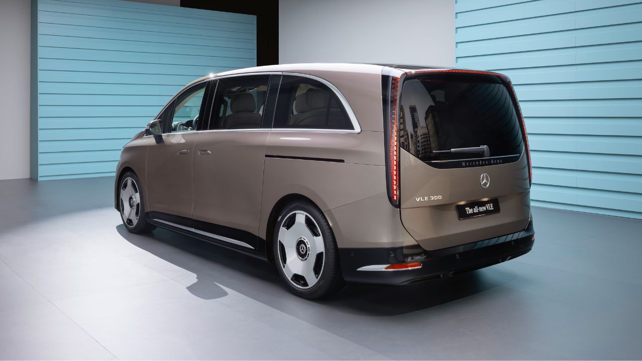 Mercedes-Benz VLE Rear.jpg