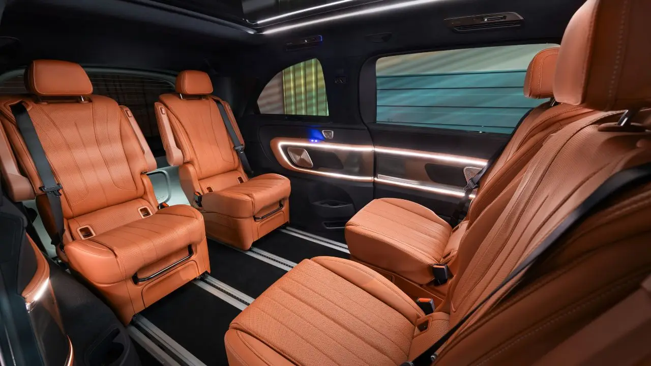 Mercedes-Benz VLE Seats.jpg
