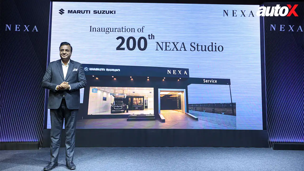 Mr.-Partho-Banerjee,-Senior-Executive-Officer,-Marketing-&-Sales,-Maruti-Suzuki,-at-the-inauguration-the-200th-NEXA-Studio-outlet.jpg