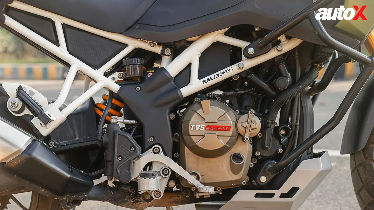 TVS Apache RTX-Engine-Close-Up.jpg
