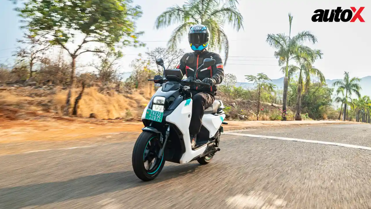 Yamaha EC-06 Front Three Quarters Tracking Yamaha EC-06 Front Three Quarters Tracking