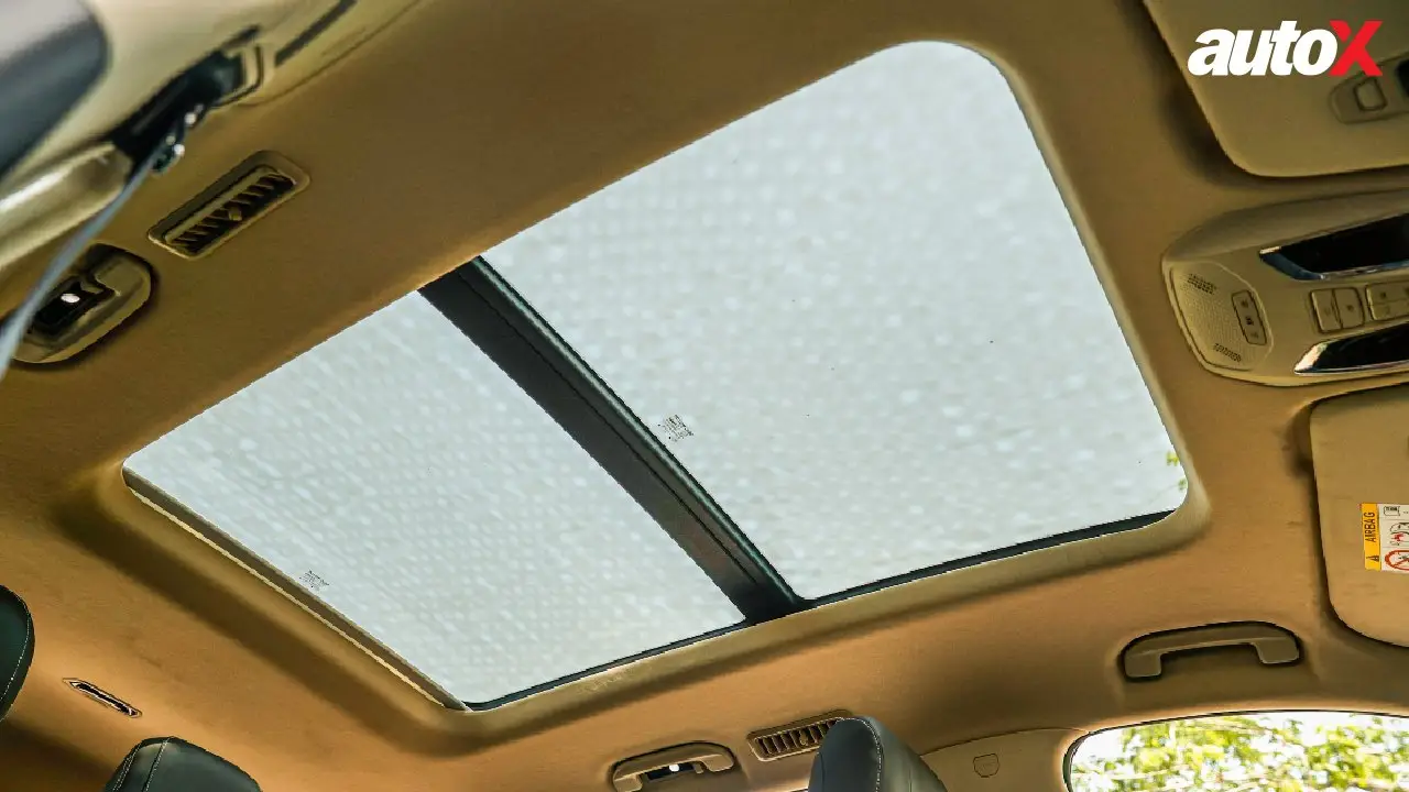 2026_MG_Majestor_Review_autoX_Panoramic_Sunroof.jpg