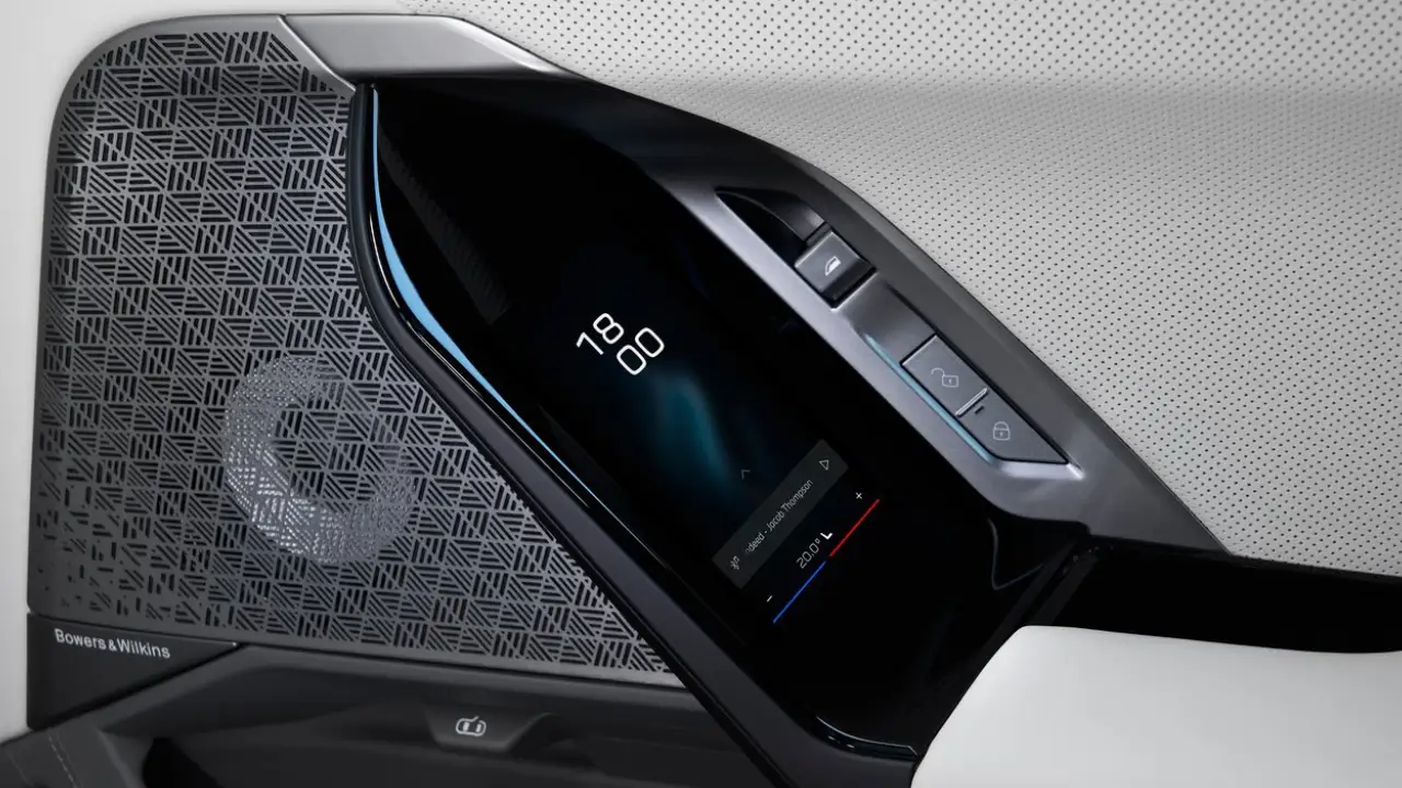 2027 BMW 7 Series Bowers & Wilkins Speakers.png