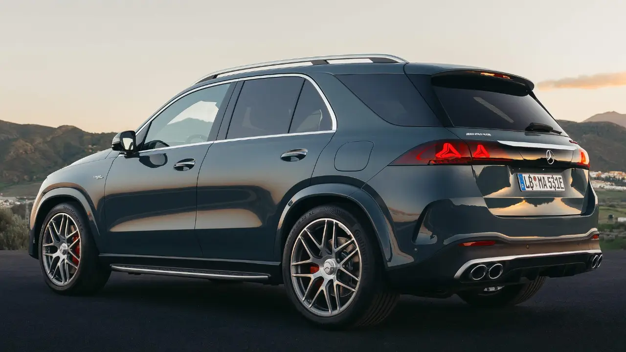 2027 Mercedes-Benz GLE 53 AMG Hybrid Rear.png