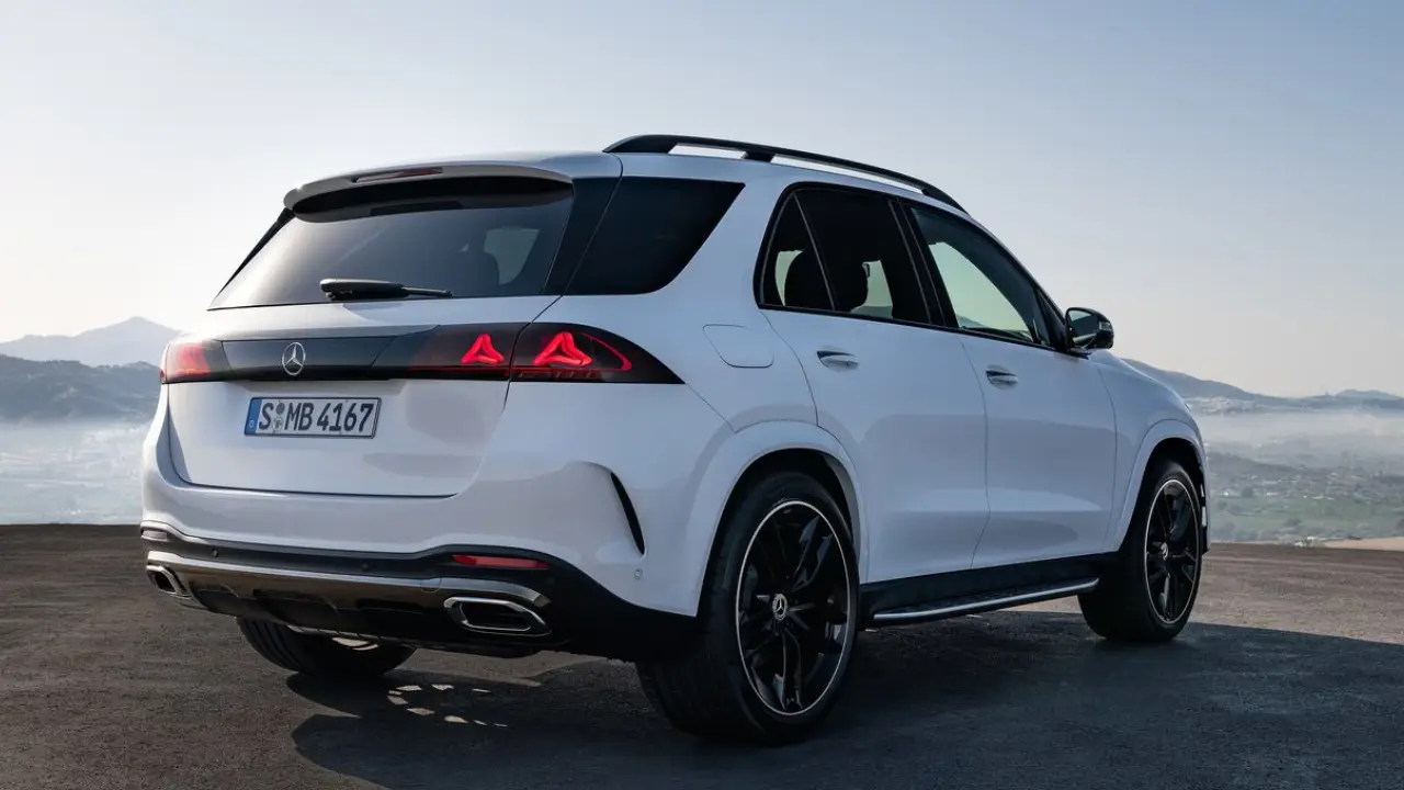 2027 Mercedes-Benz GLE SUV Rear.png