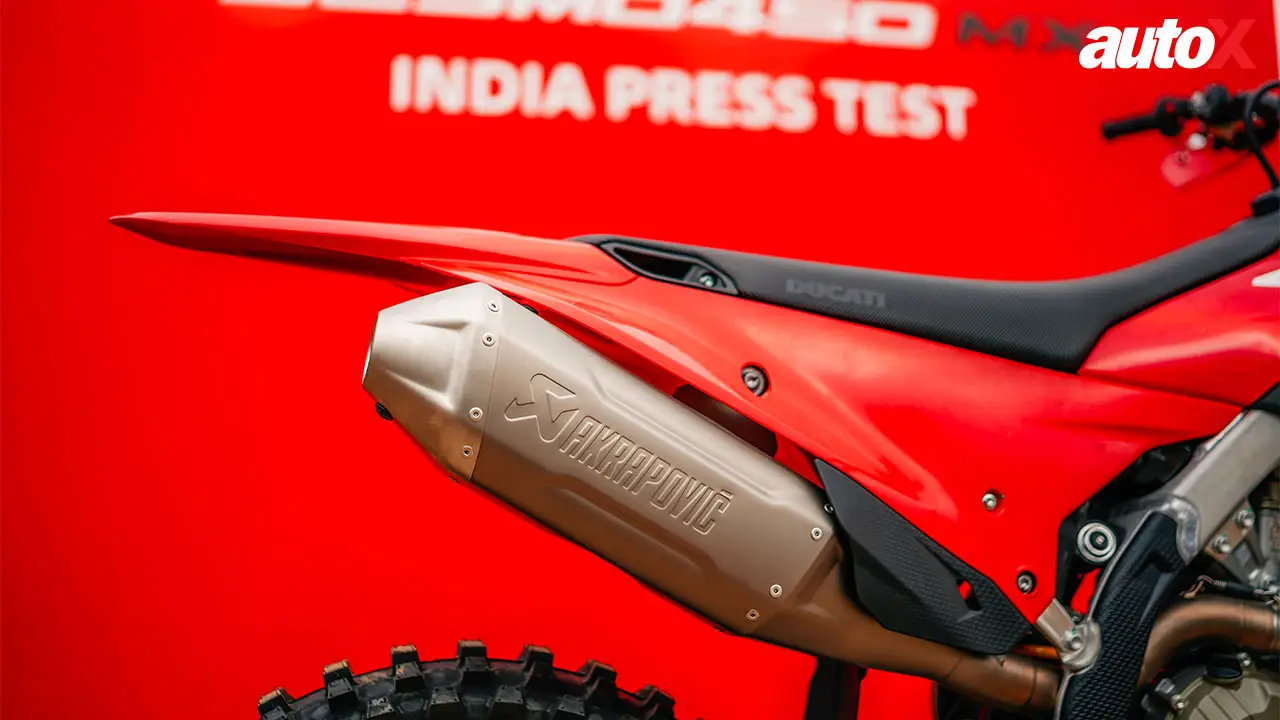 Ducati Desmo450 MX-Exhaust.jpg