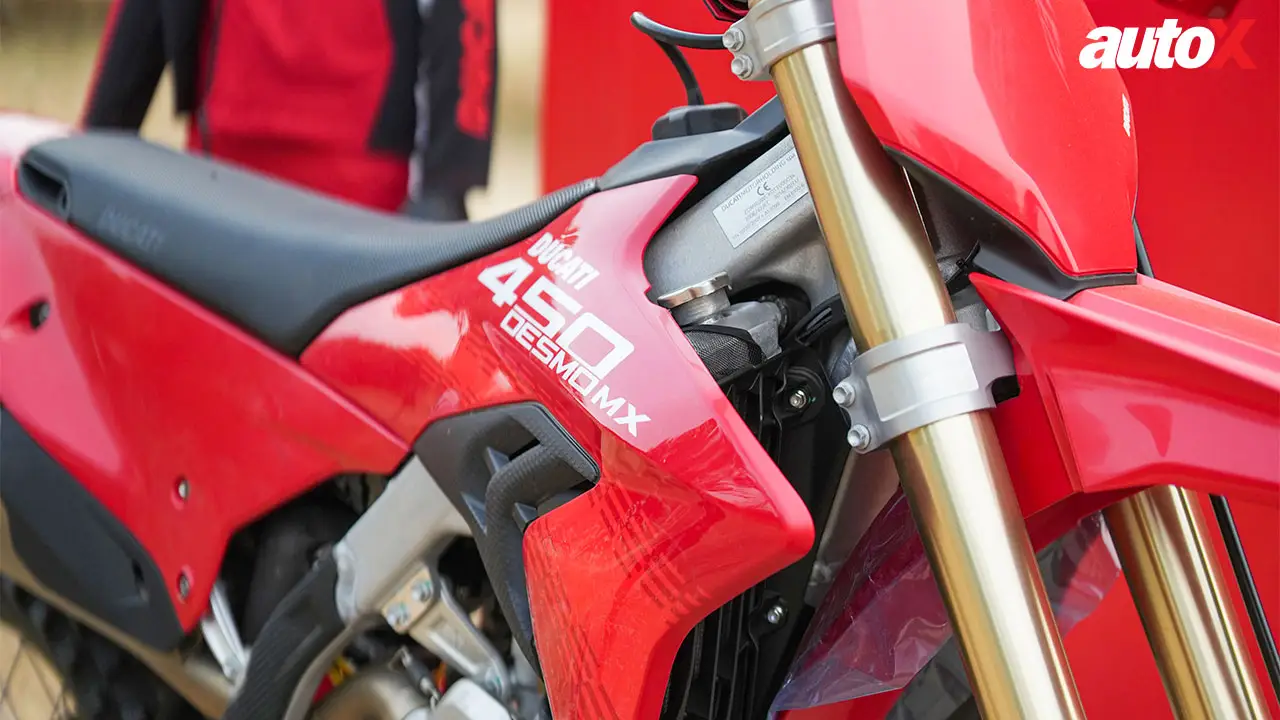Ducati Desmo450 MX-Fuel-Tank.jpg