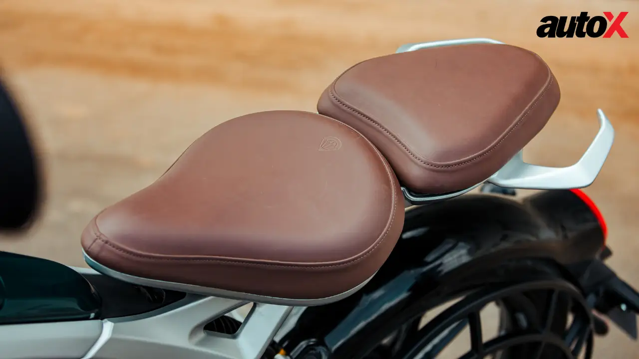Royal Enfield Flying Flea C6 Seat.png