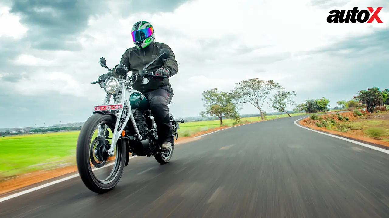 Royal Enfield Flying Flea C6 Tracking Shot Royal Enfield Flying Flea C6 Tracking Shot