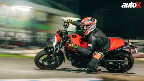 Royal Enfield Guerrilla 450 Apex 1776330264365