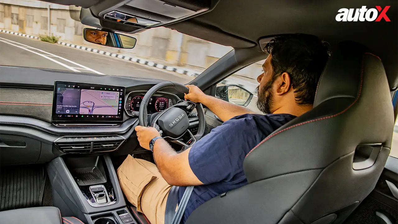 Skoda Octavia RS-View-Of-Steering-Console-And-Instrumentation.jpg