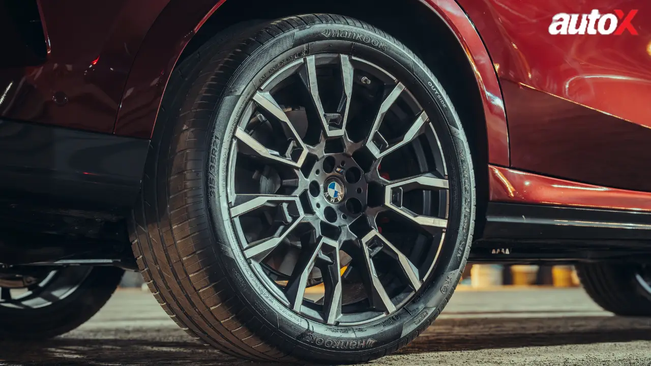 BMW X6 M60i Coupe-SUV Alloy Wheel.png